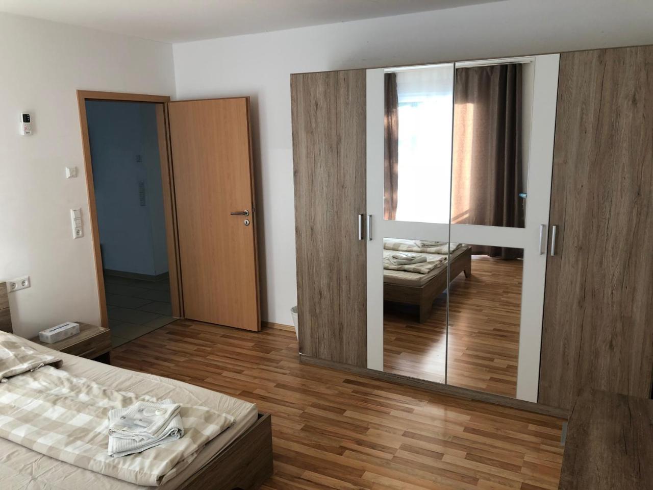 Sahara Falcon Aparthotel Munique